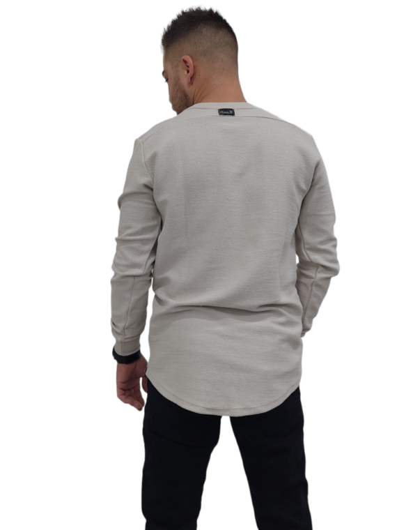 SWEATSHIRTS WITH A DEFOILER