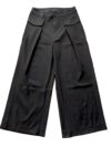 TROUSERS WITH EXTERIOR FRONT POCKETS