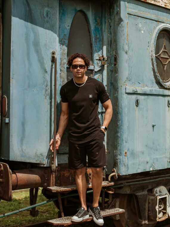 ΜΟΝΤΕΡΝΟ ΚΟΝΤΟΜΑΝΙΚΟ ΜΠΛΟΥΖΑΚΙ