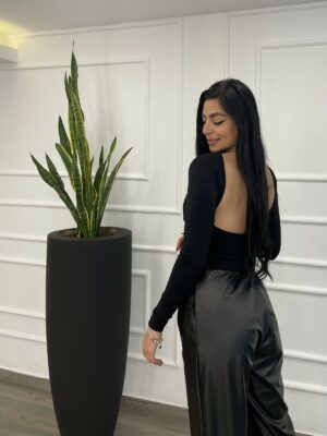 T-SHIRT WITH OUT THE BACK