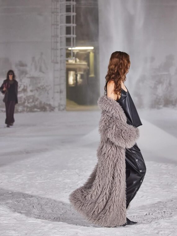 ΜΑΚΡΙΑ ΟΙΚΟΛΟΓΙΚΗ ΓΟΥΝΑ