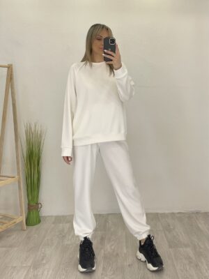 ΓΥΝΑΙΚΕΙΟ ΣΕΤ ΦΟΡΜΑ