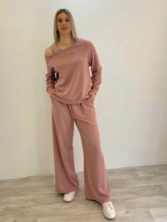 ΓΥΝΑΙΚΕΙΟ ΑΘΛΗΤΙΚΟ ΣΕΤ