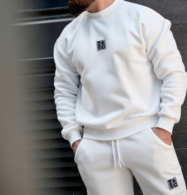 ΚΛΑΣΙΚΗ ΦΟΥΤΕΡ ΜΕ ΣΤΡΟΓΓΥΛΗ ΛΑΙΜΟΚΟΨΗ