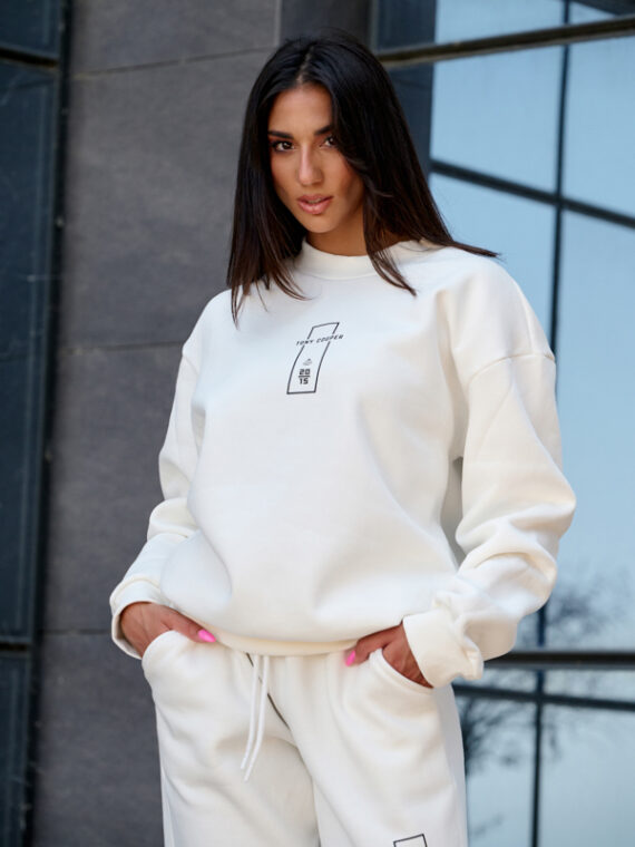 ΚΛΑΣΙΚΗ ΦΟΥΤΕΡ ΜΠΛΟΥΖΑ ΜΕ ΣΤΡΟΓΓΥΛΗ ΛΑΙΜΟΚΟΨΗ